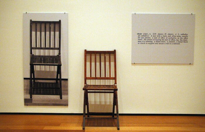ジョゼフ・コスース「1つと3つの椅子」